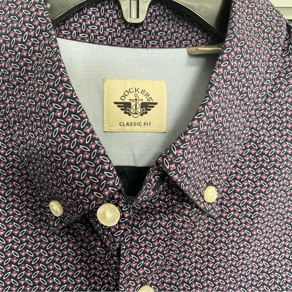 Dockers Classic Fit Button Down Collared Shirt Size Large - Picture 2 of 7